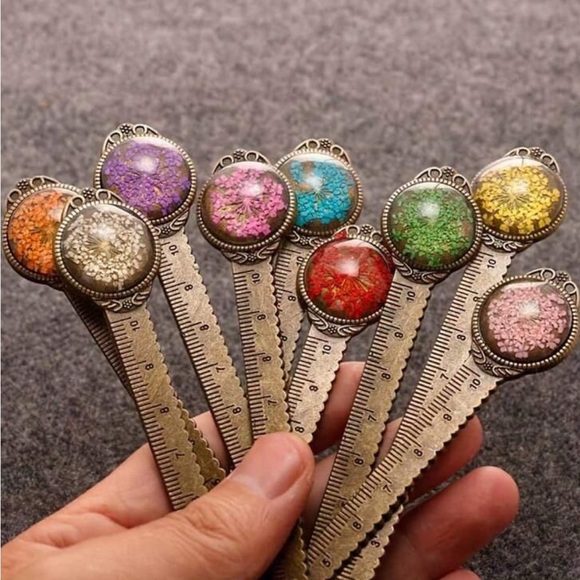 NEW Vintage Style Dried Flowers Bookmark and Ruler Multiple Colors Available - Picture 1 of 8